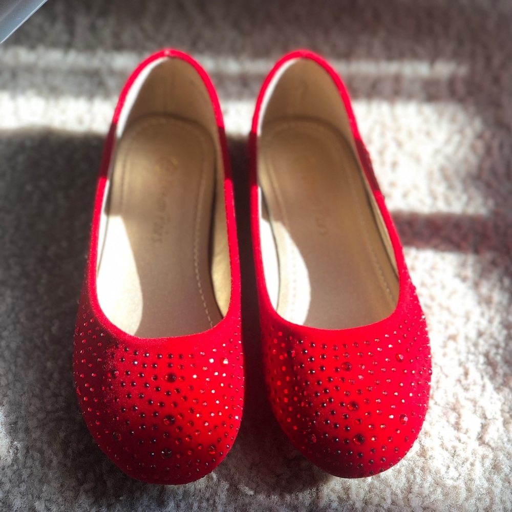Girls Size 12 Red Flat Slippers
